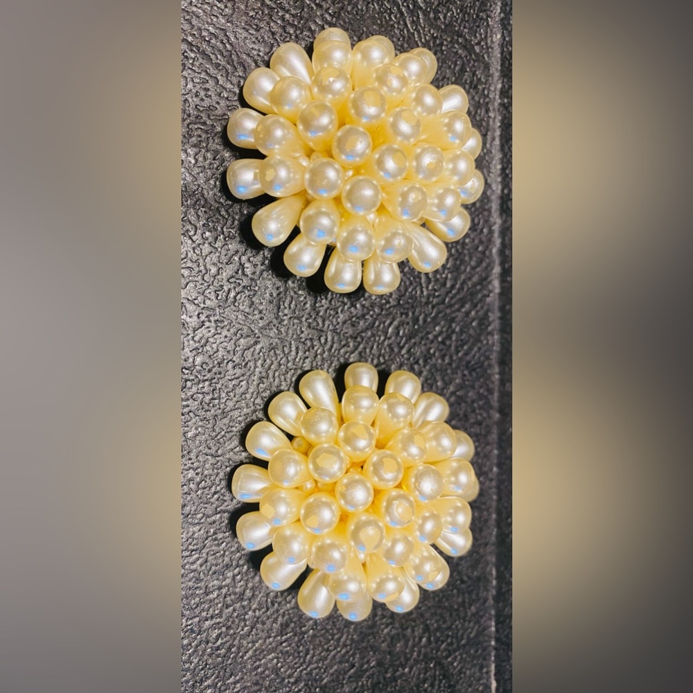 Pack pearls studded clip on earrings